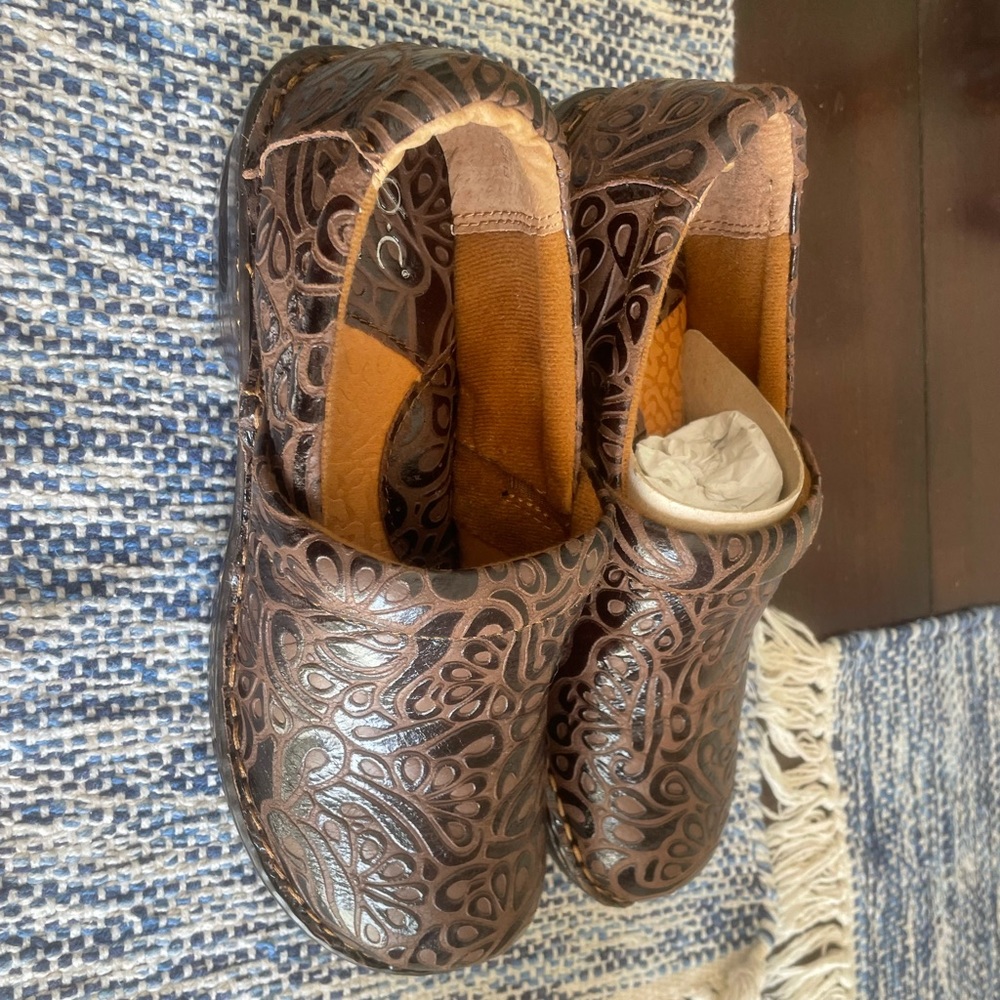 BOC SIZE 9 shoes